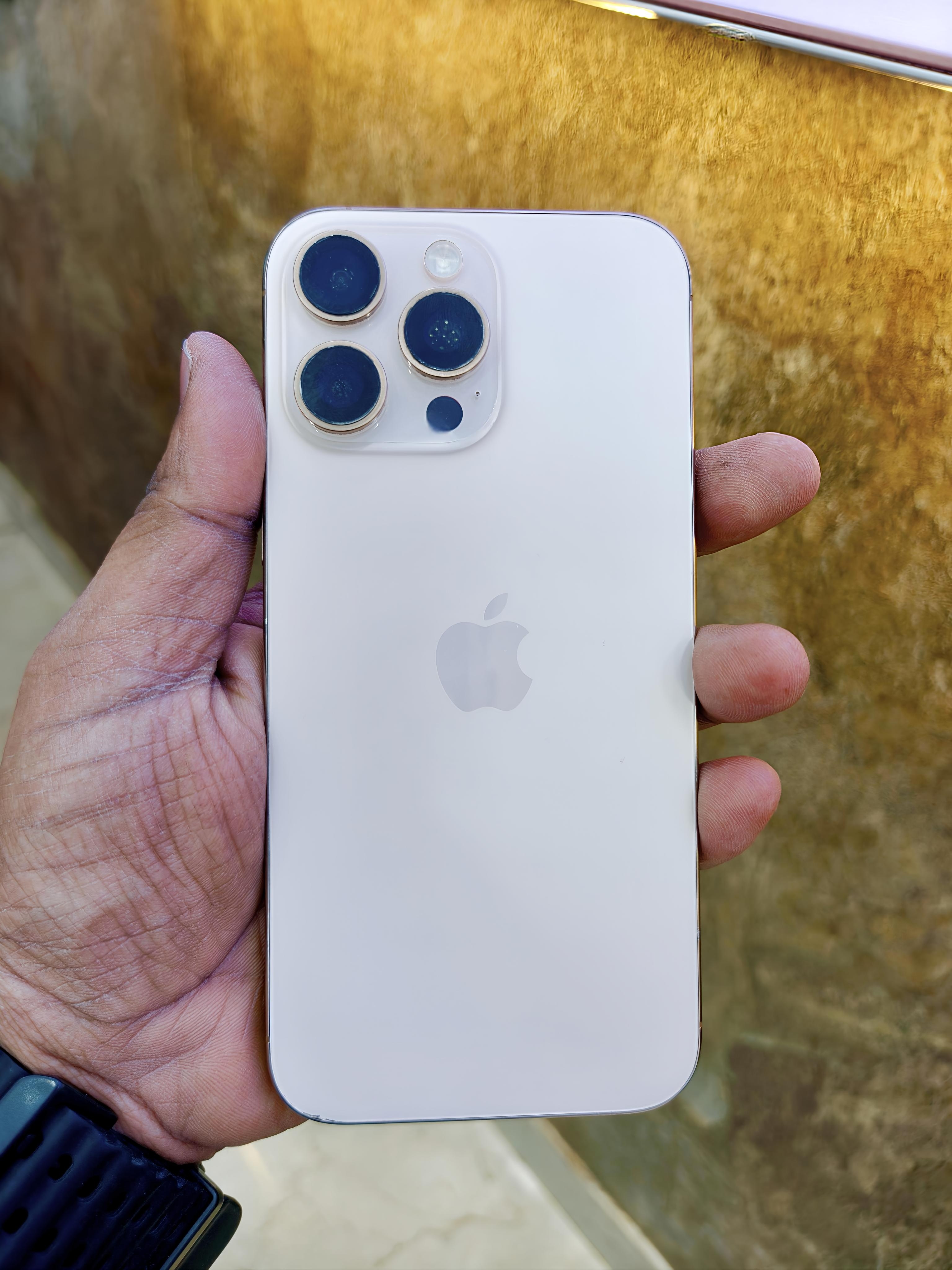 iPhone 16 pro max 256gb (Battery Health 93%)