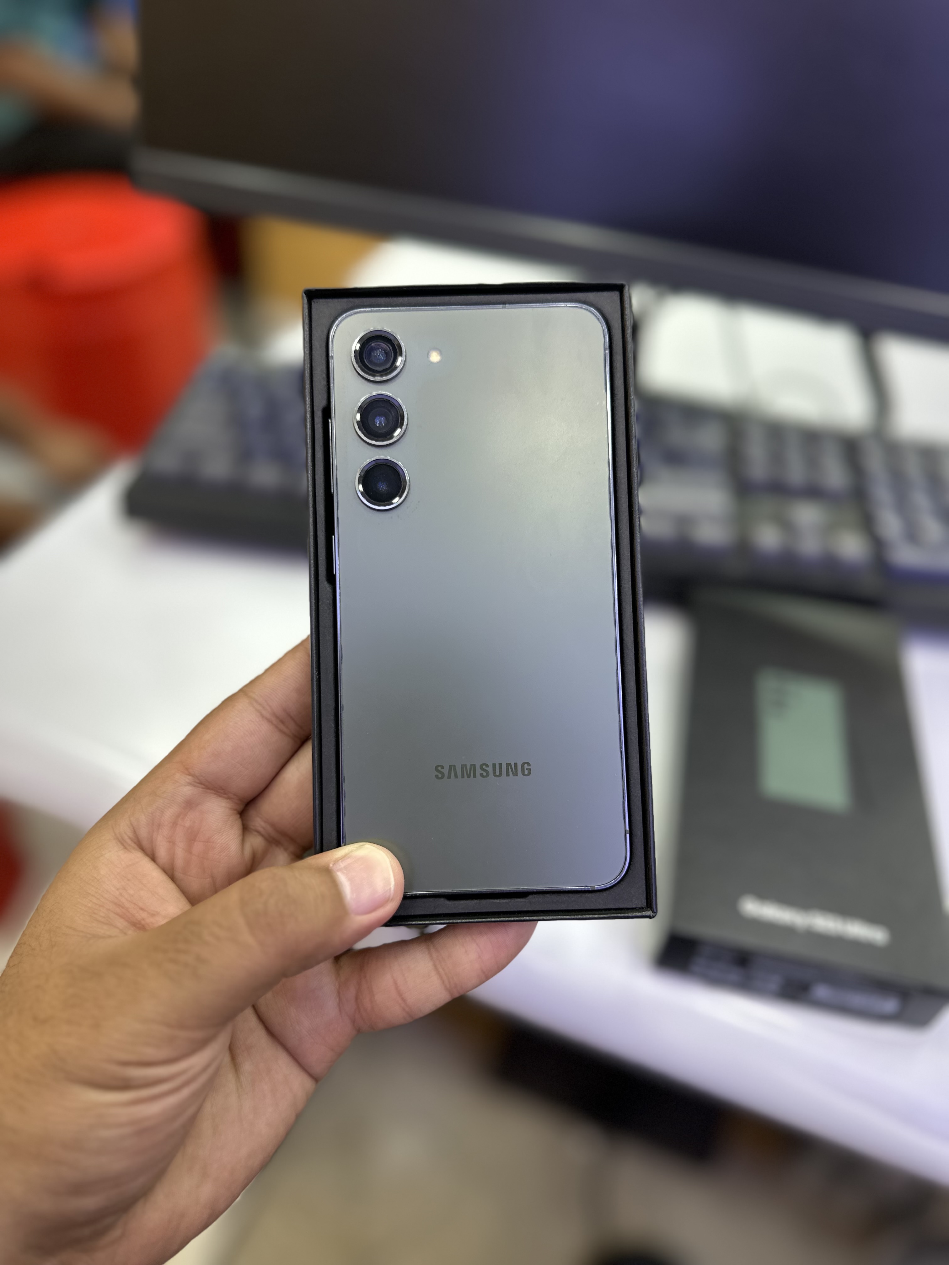 Samsung S23 8/128